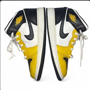 Air Jordan 1 MID Yellow Ochre Women’s Size 6 Shoes Retro Sneakers 4Y -DQ8423-701